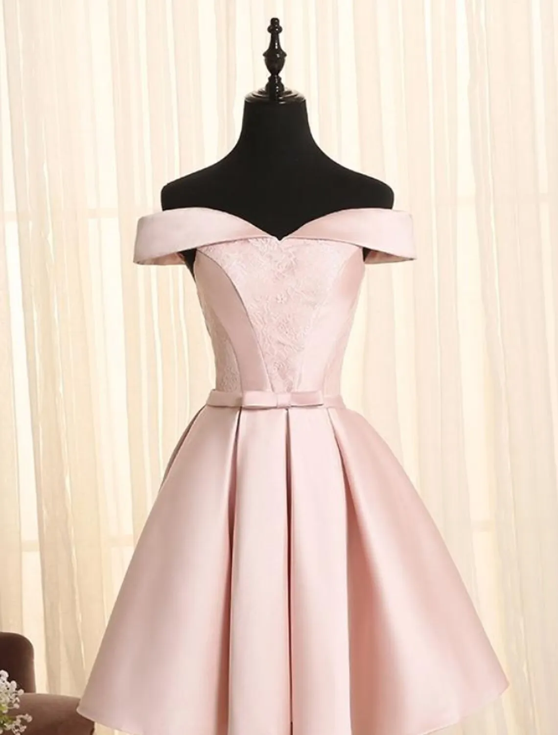 Aimishang     A-Line Minimalist Elegant Engagement Cocktail Party Dress Off Shoulder Sleeveless Short / Mini Satin with Bow(s) Lace Insert