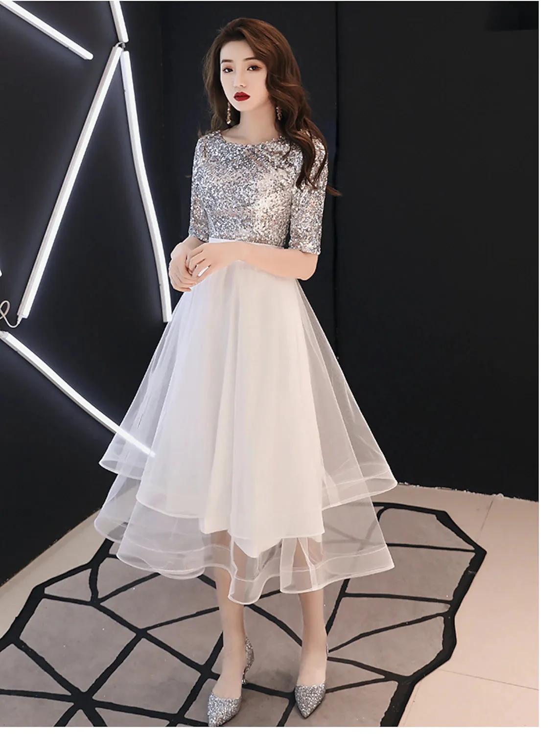 Aimishang   A-Line Sparkle White Cocktail Party Prom Dress Jewel Neck Half Sleeve Tea Length Satin with Sequin Tier