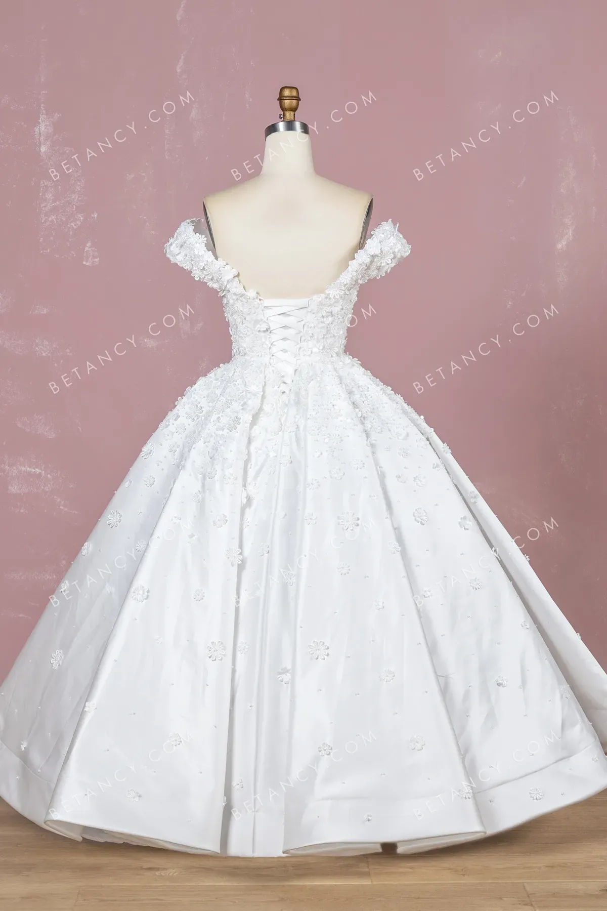 Luxurious Pearled 3D Flowers Off-shoulder Wedding Gown