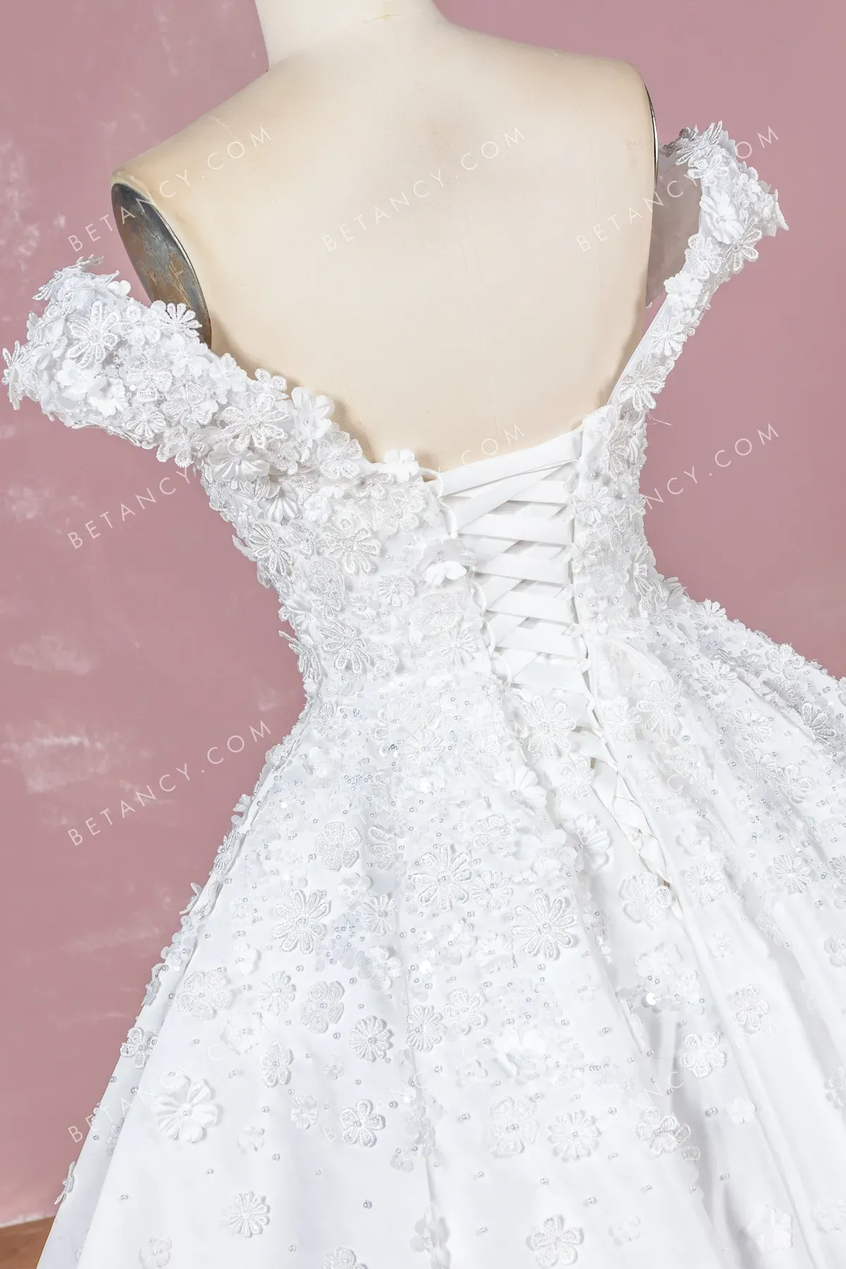Luxurious Pearled 3D Flowers Off-shoulder Wedding Gown