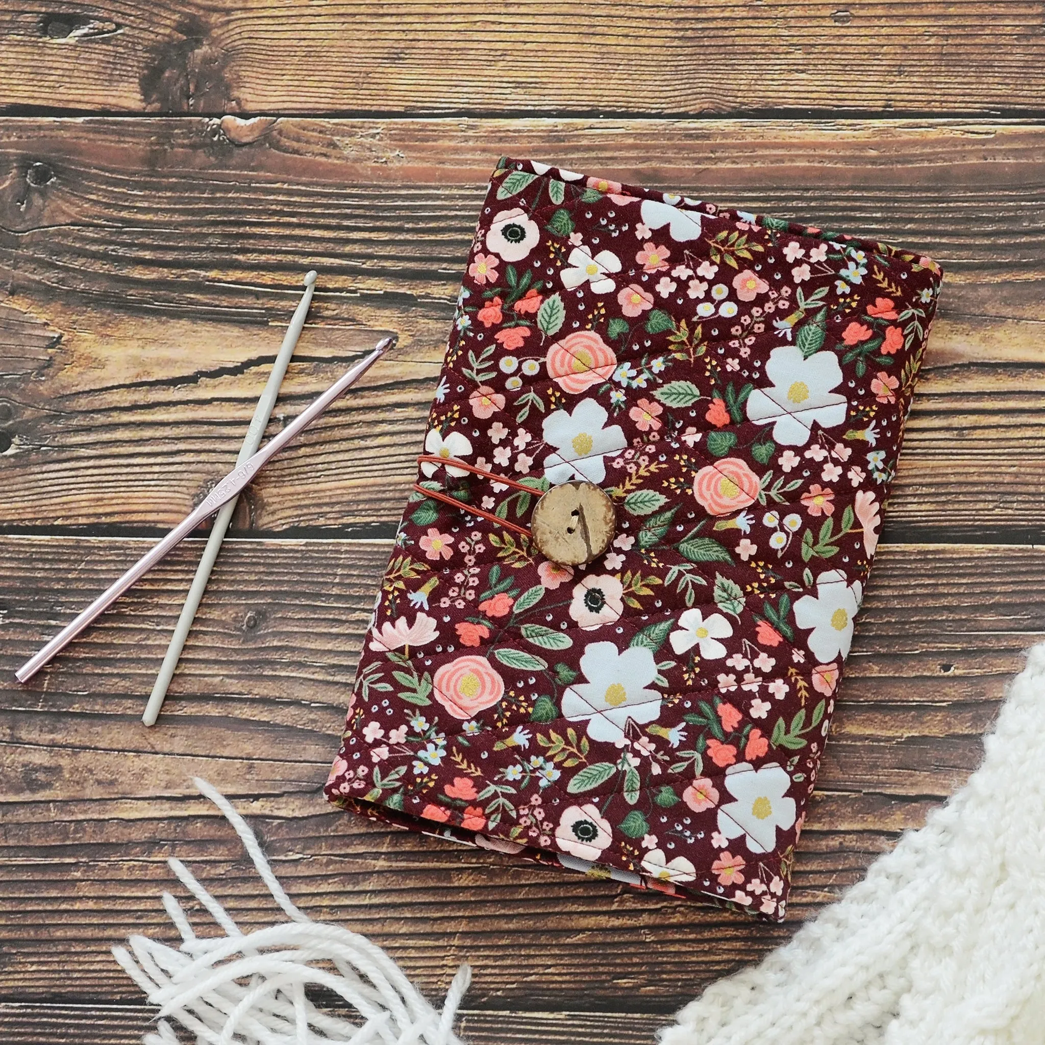 Quilted Crochet Hook Trifold Wrap, DPN Case