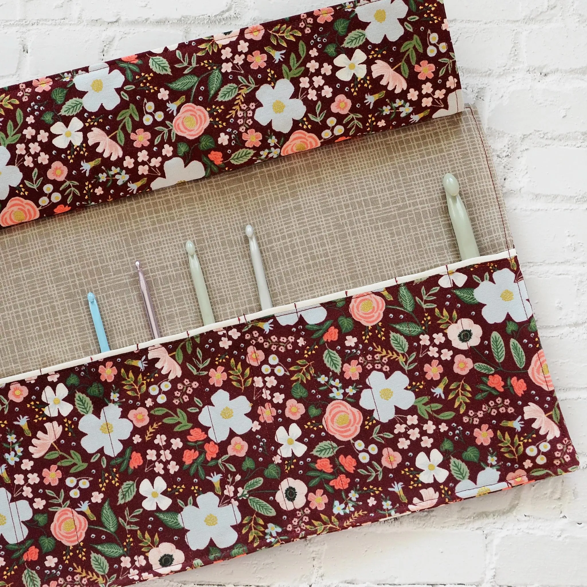Quilted Crochet Hook Trifold Wrap, DPN Case